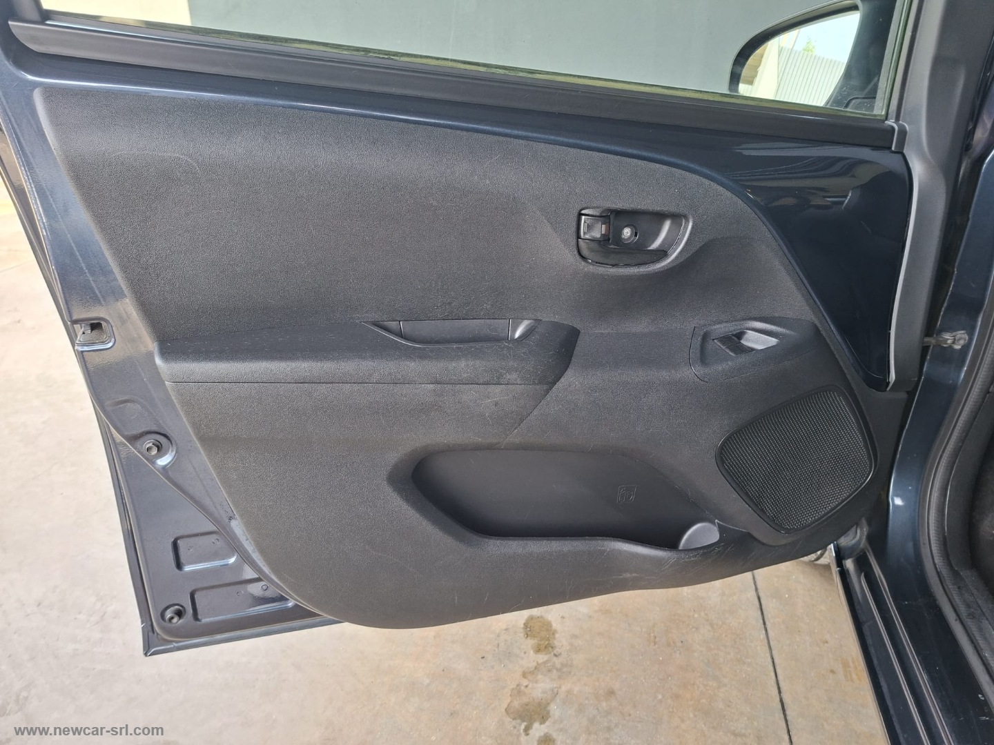 Aygo 1.0 VVT-i 69 CV 5p. x-wave - immagine 12