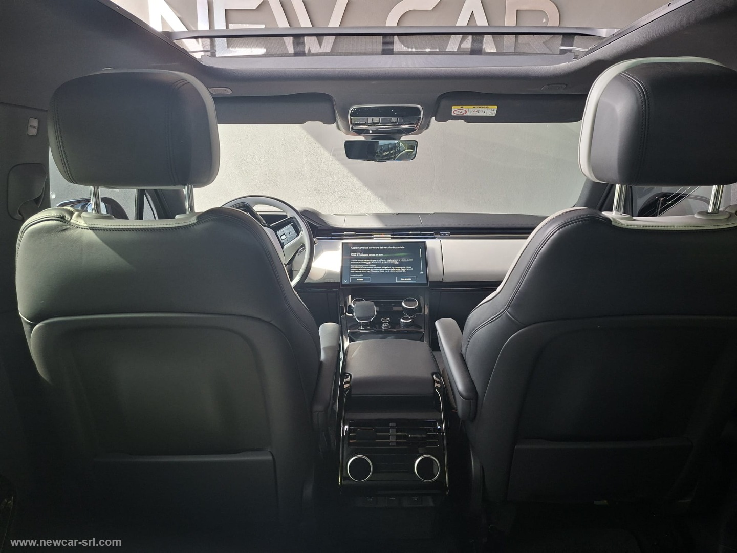 Range Rover 3.0D I6 300 CV HSE - immagine 12