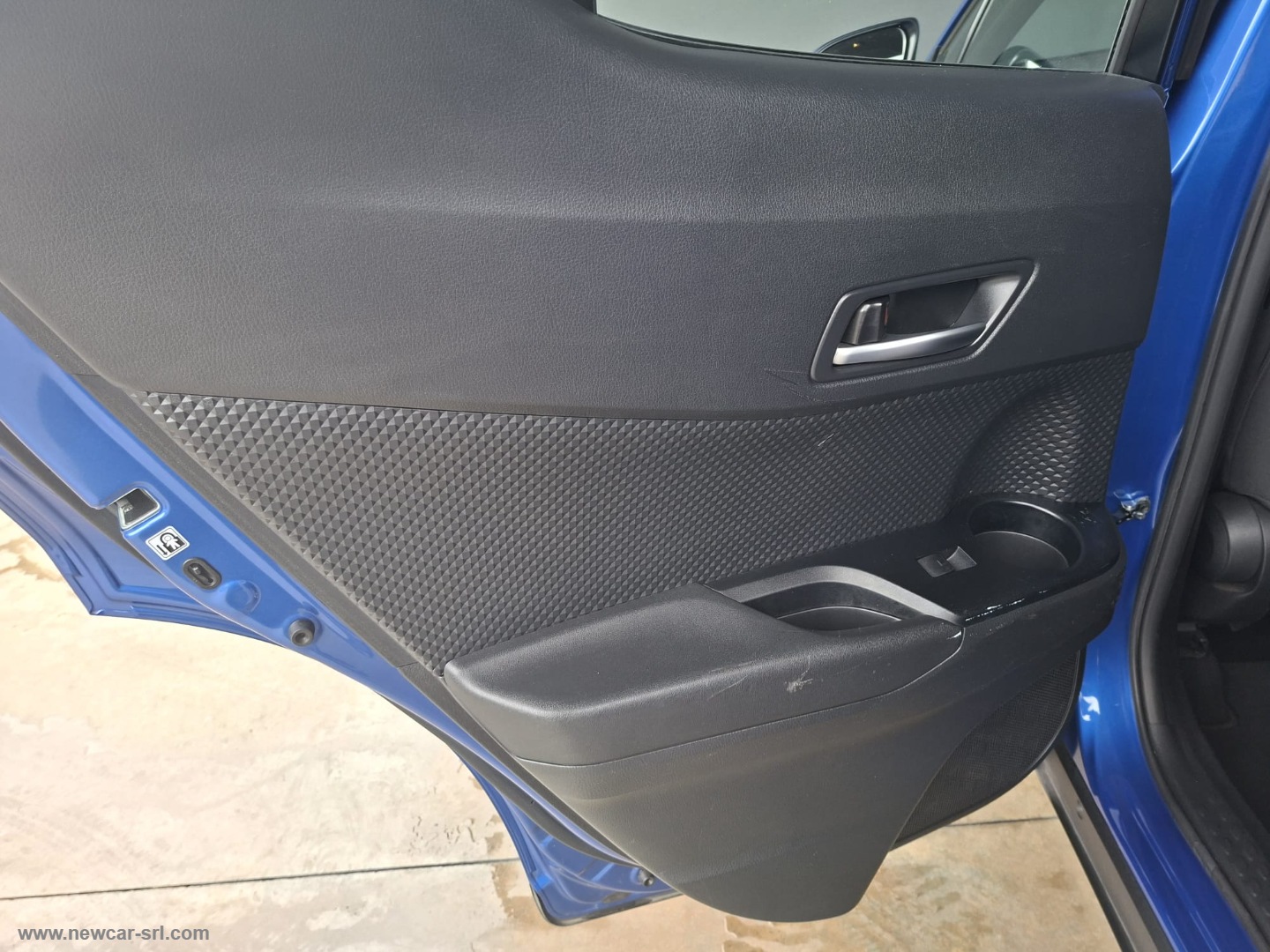 C-HR 1.8 Hybrid E-CVT Active - immagine 12