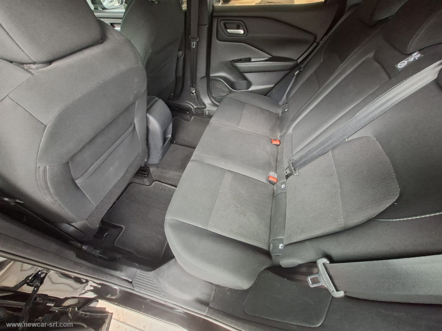 Qashqai MHEV 158 CV Xtronic Business - immagine 12