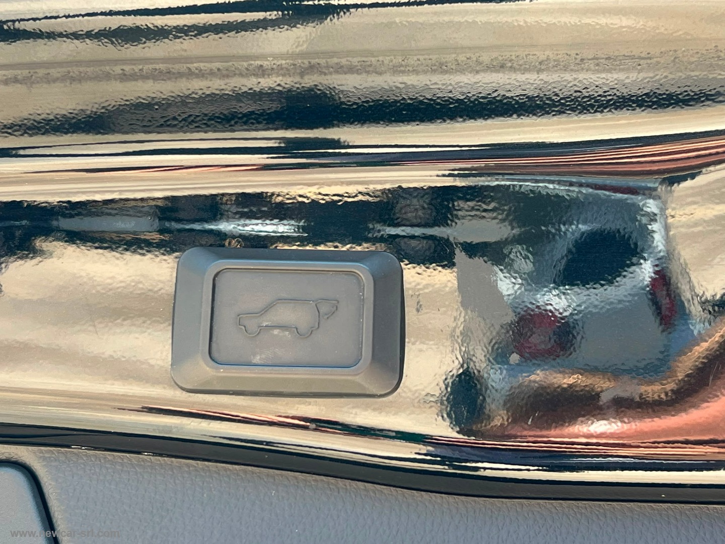 RAV4 2.5 HV - immagine 12