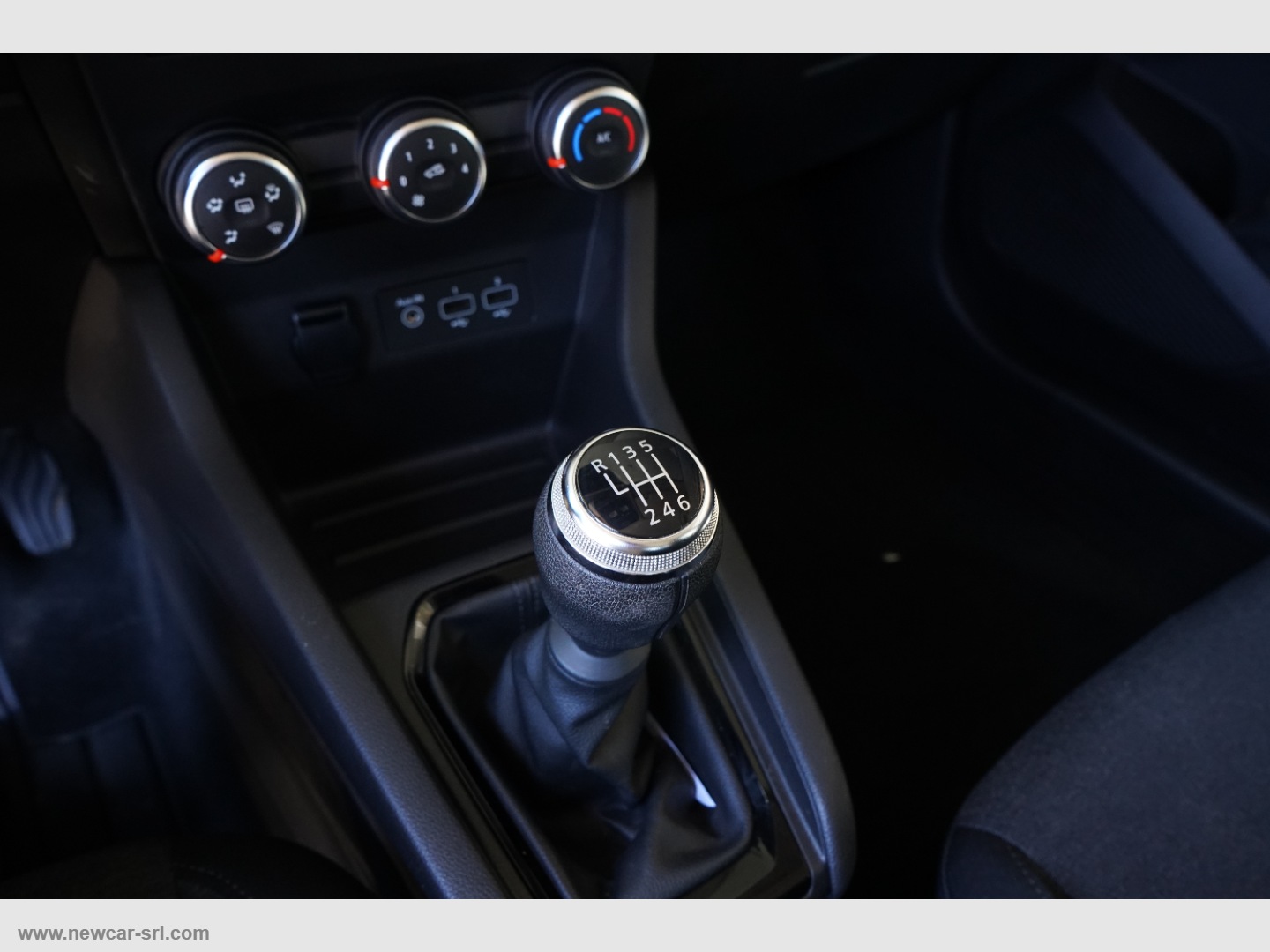 Clio Blue dCi 8V 100 CV 5p. Business - immagine 12