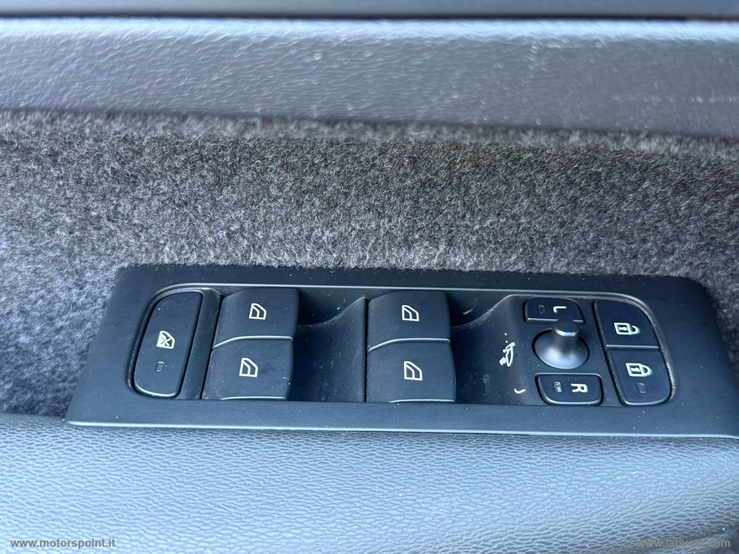 XC40 T2 Geartronic Momentum Pro - immagine 12