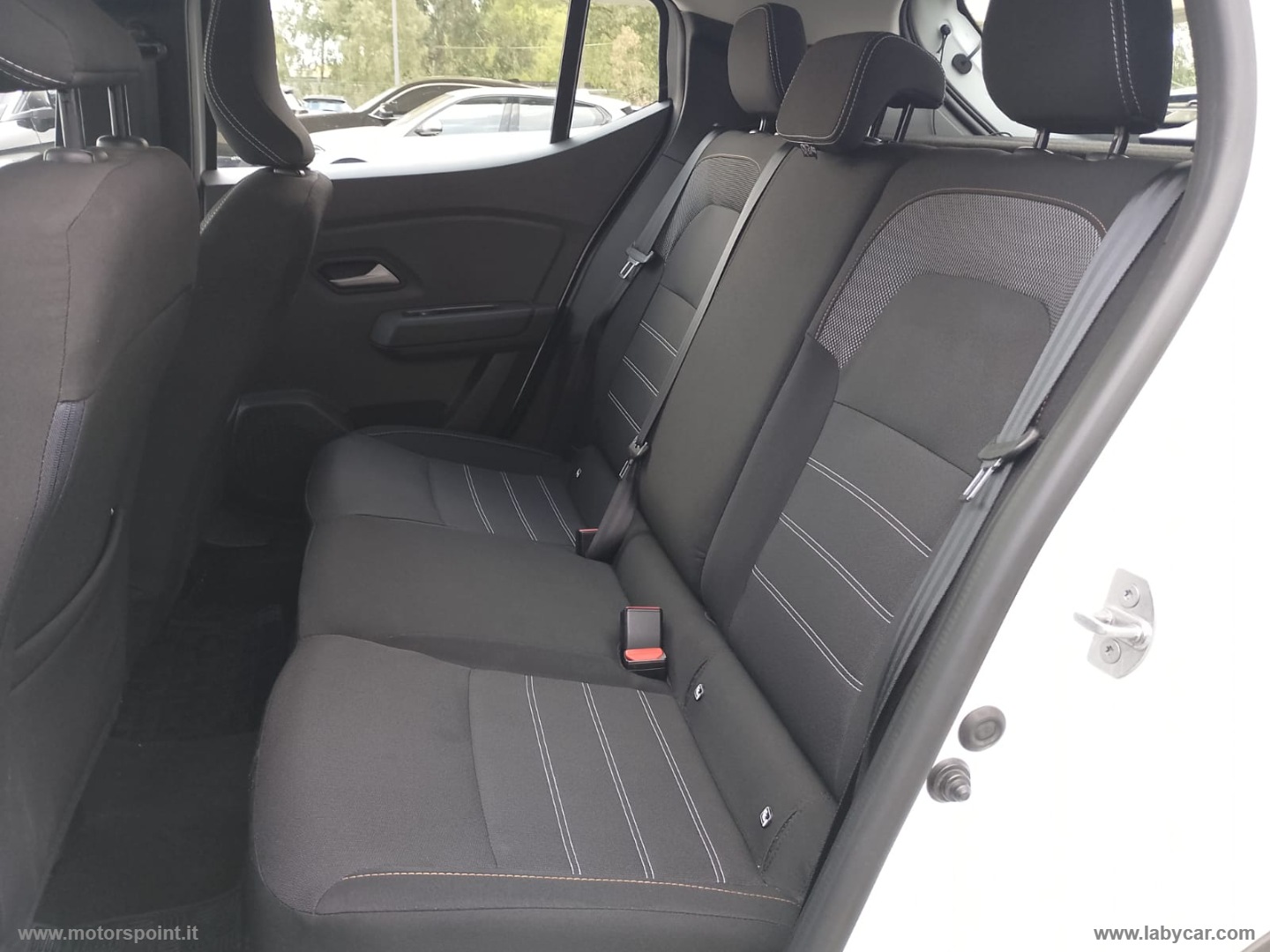 Sandero Stepway 1.0 TCe ECO-G Expression SOLO 20.000 KM - immagine 12
