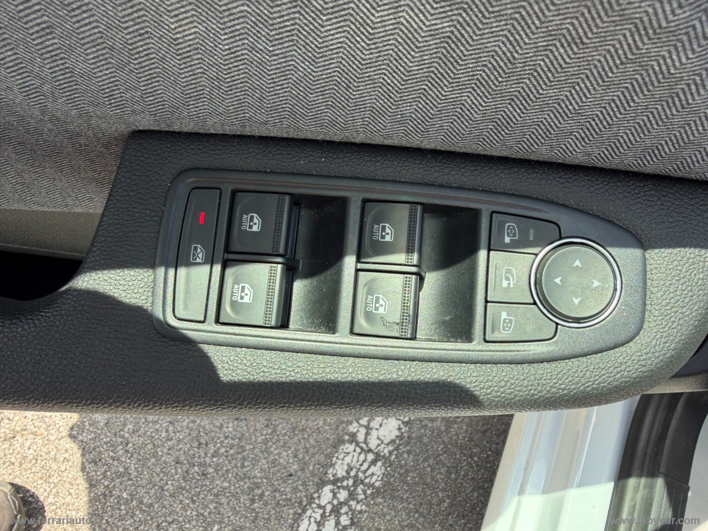 Clio TCe 90 CV Techno - immagine 12