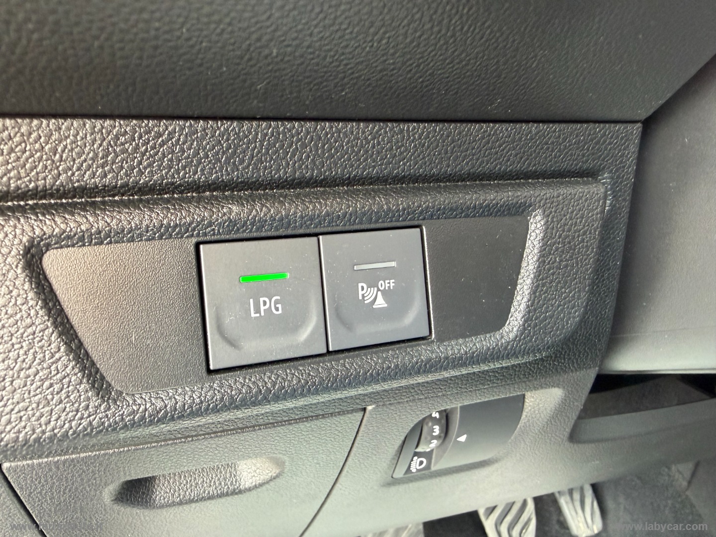 Sandero Stepway 1.0 TCe ECO-G Expression - immagine 12