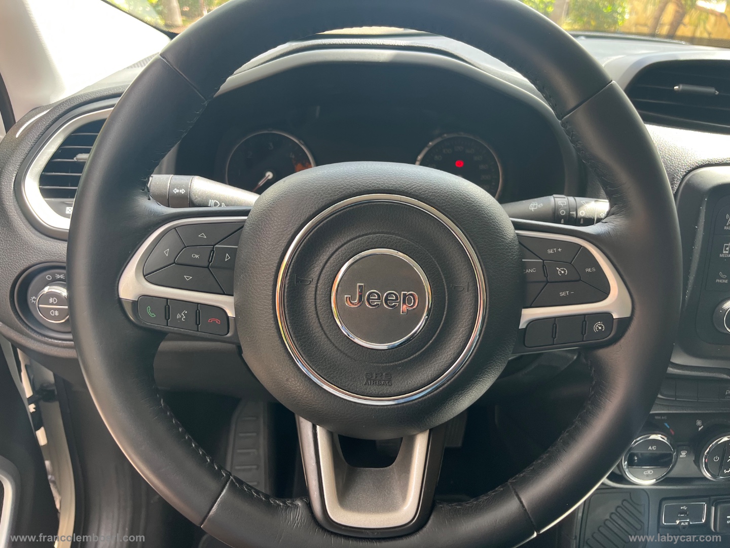 Renegade 1.6 Mjt 120CV Limited - immagine 12