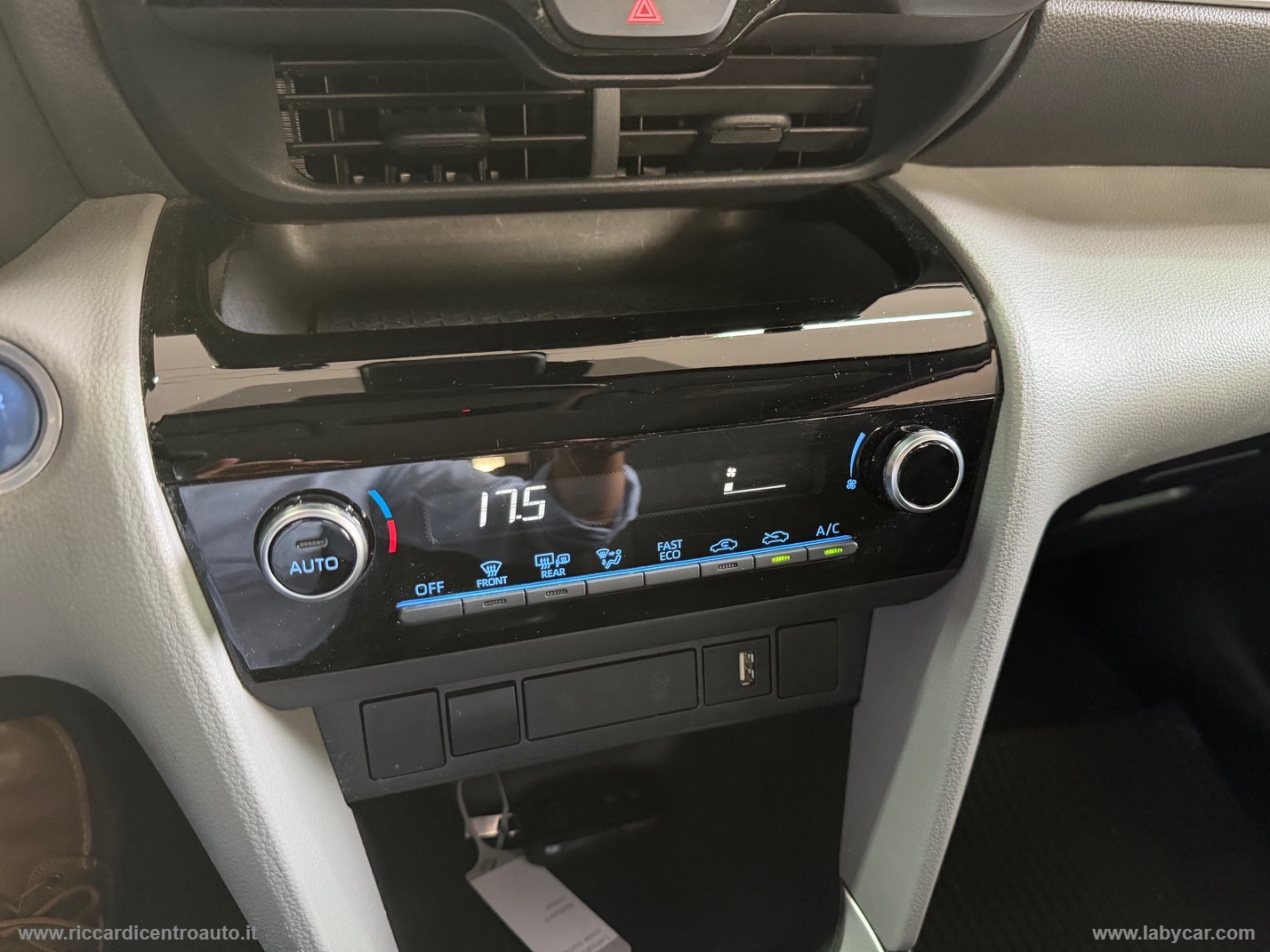 Yaris Cross 1.5 Hybrid 5p. E-CVT Busin. - immagine 12