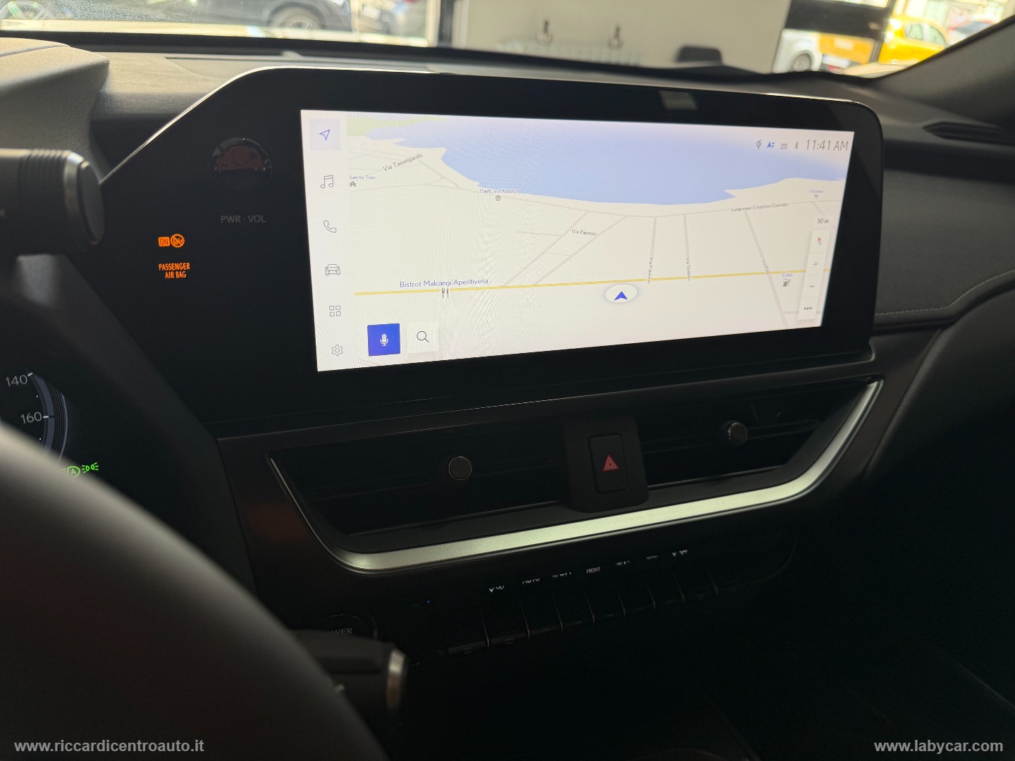 UX 300e Luxury - immagine 12