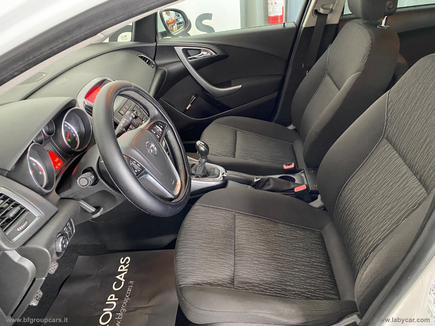 ASTRA SPORTSTOURER - immagine 12