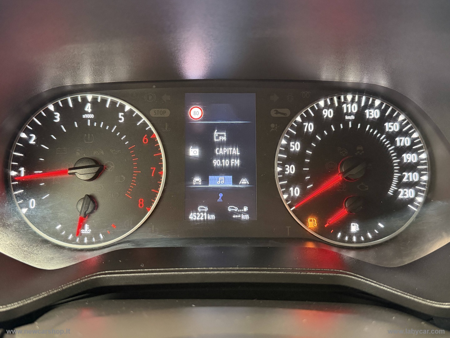 Clio SCe 65 CV 5p. Equilibre NEOPATENTATI - immagine 12