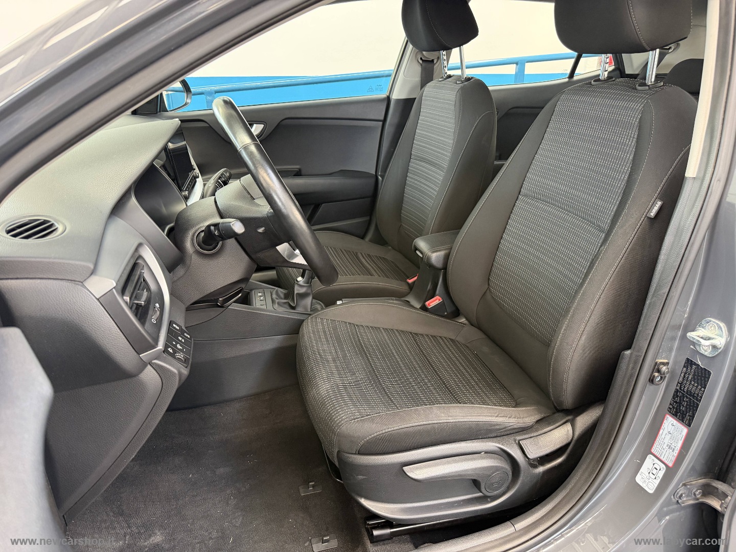 Stonic 1.0 T-GDi 100 CV MHEV iMT Style NEOPATENTATI - immagine 12