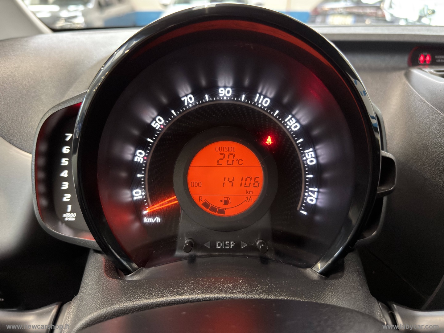 Aygo 1.0 VVT-i 72 CV 5p. x-play NEOPATENTATI - immagine 12
