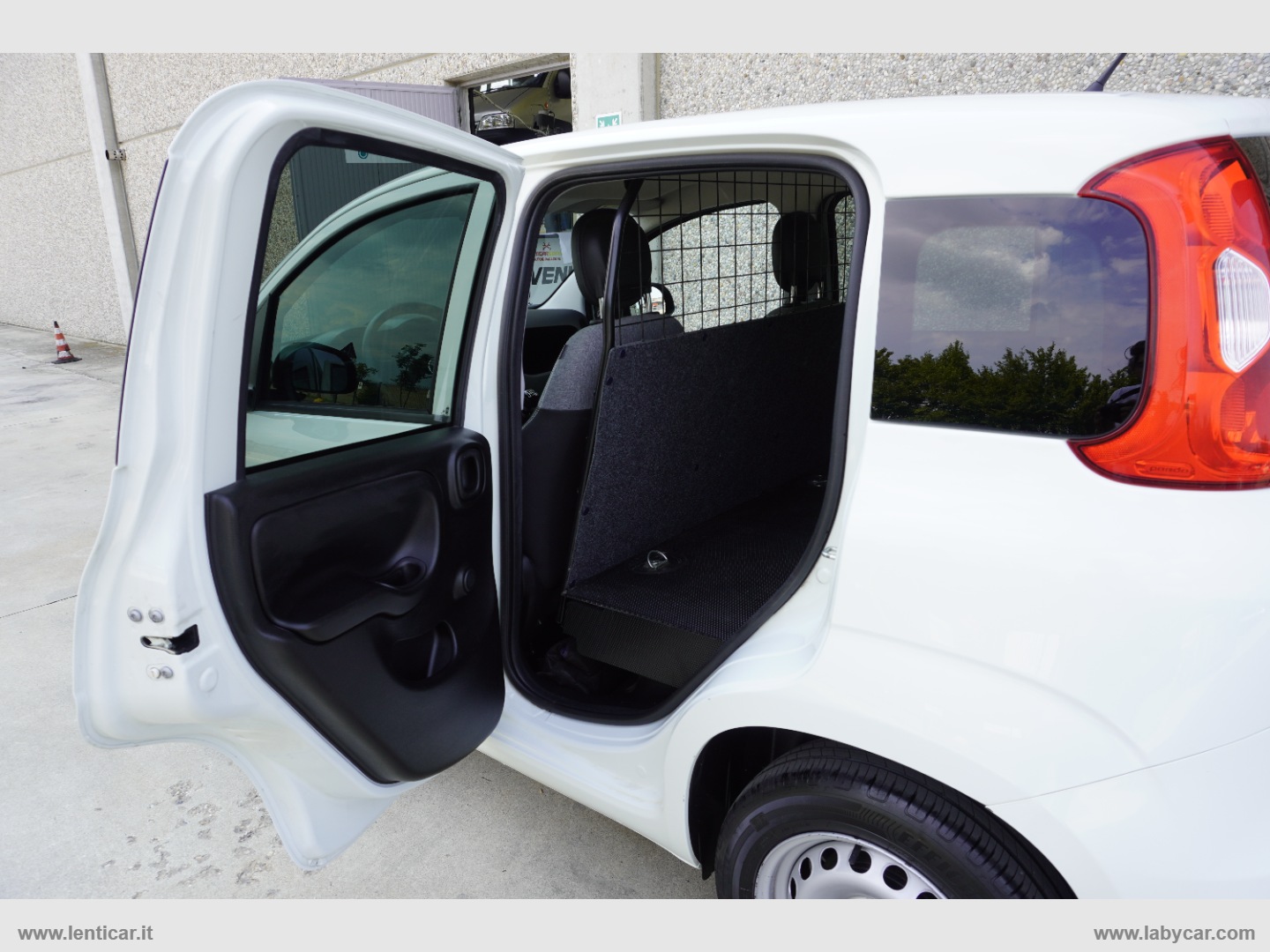 Panda 1.0 GSE S&S Hybrid Pop Van 2 p.ti solo 31.000 Km - immagine 12