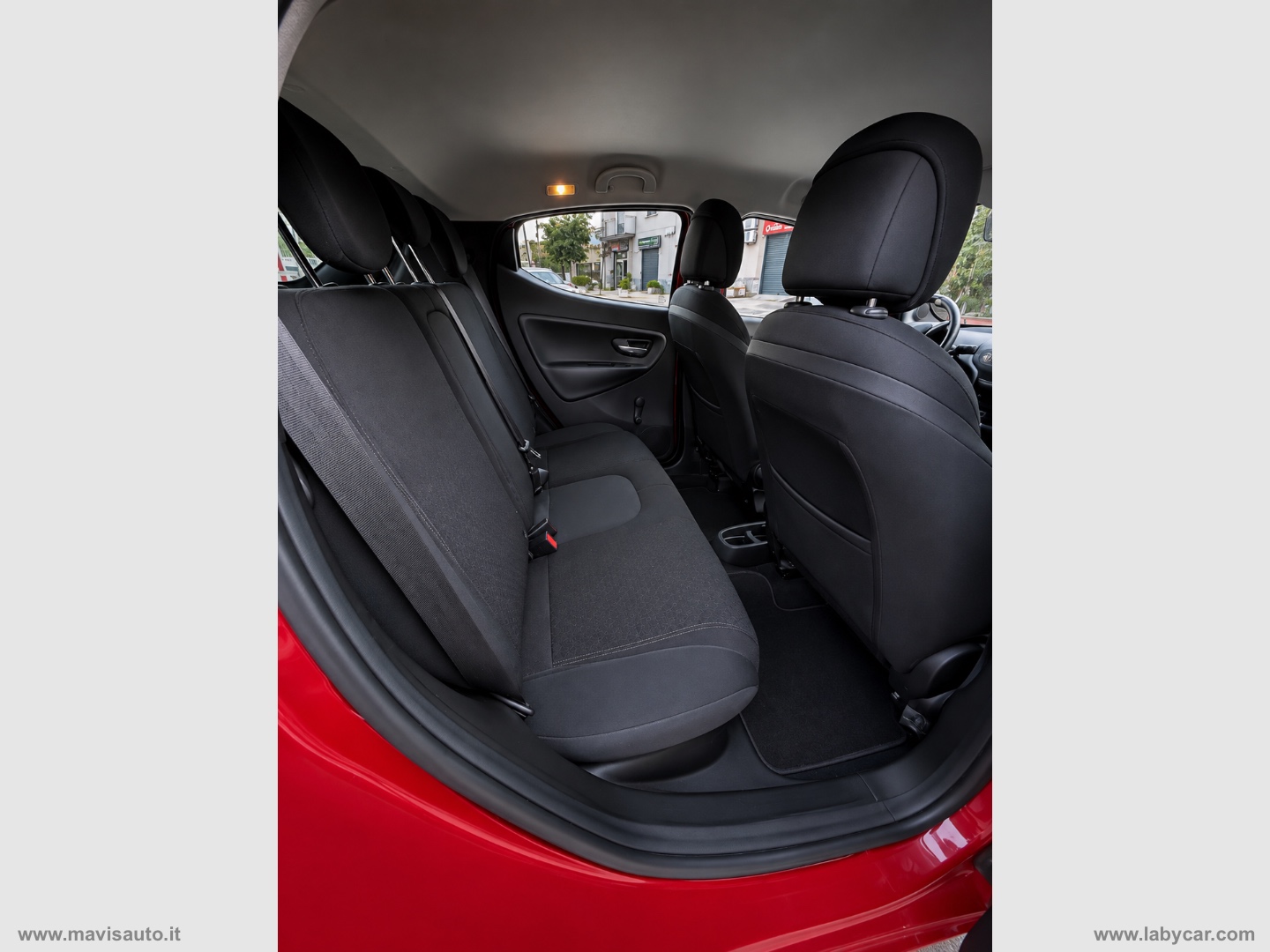 Ypsilon 1.2 69 CV 5p. S&S Black&Red - immagine 12