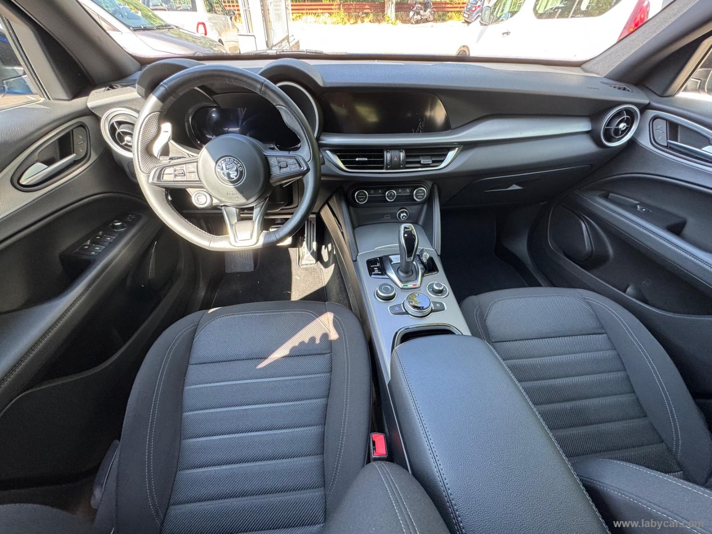 Alfa Romeo Stelvio 2.2 T.d. 160CV AT8 RWD Sprint - Immagine 12