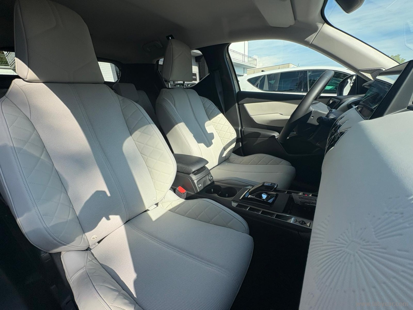 DS AUTOMOBILES DS 3 Crossback DS 3 E-Tense Esprit de Voyage - Immagine 12