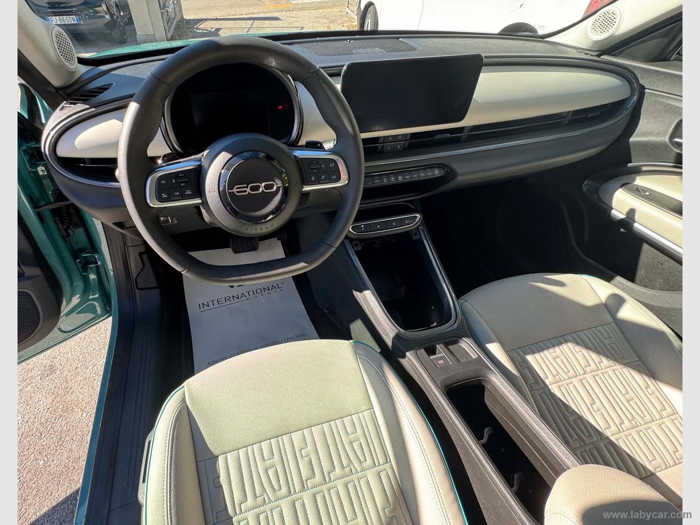 Fiat 600 Hybrid 136 CV DCT MHEV La Prima - Immagine 12