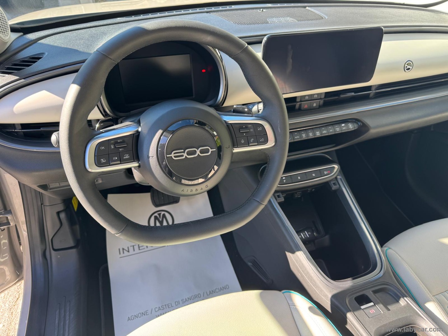 Fiat 600 Hybrid MHEV La Prima - Immagine 12