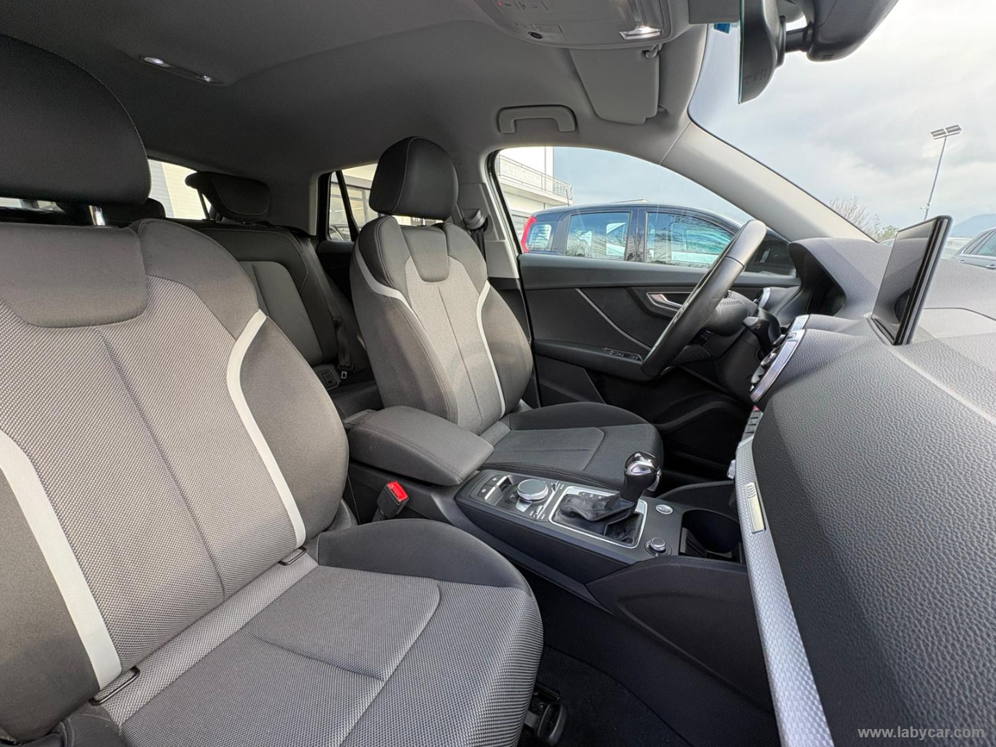 Q2 30 TDI S tronic Business Plus - immagine 12