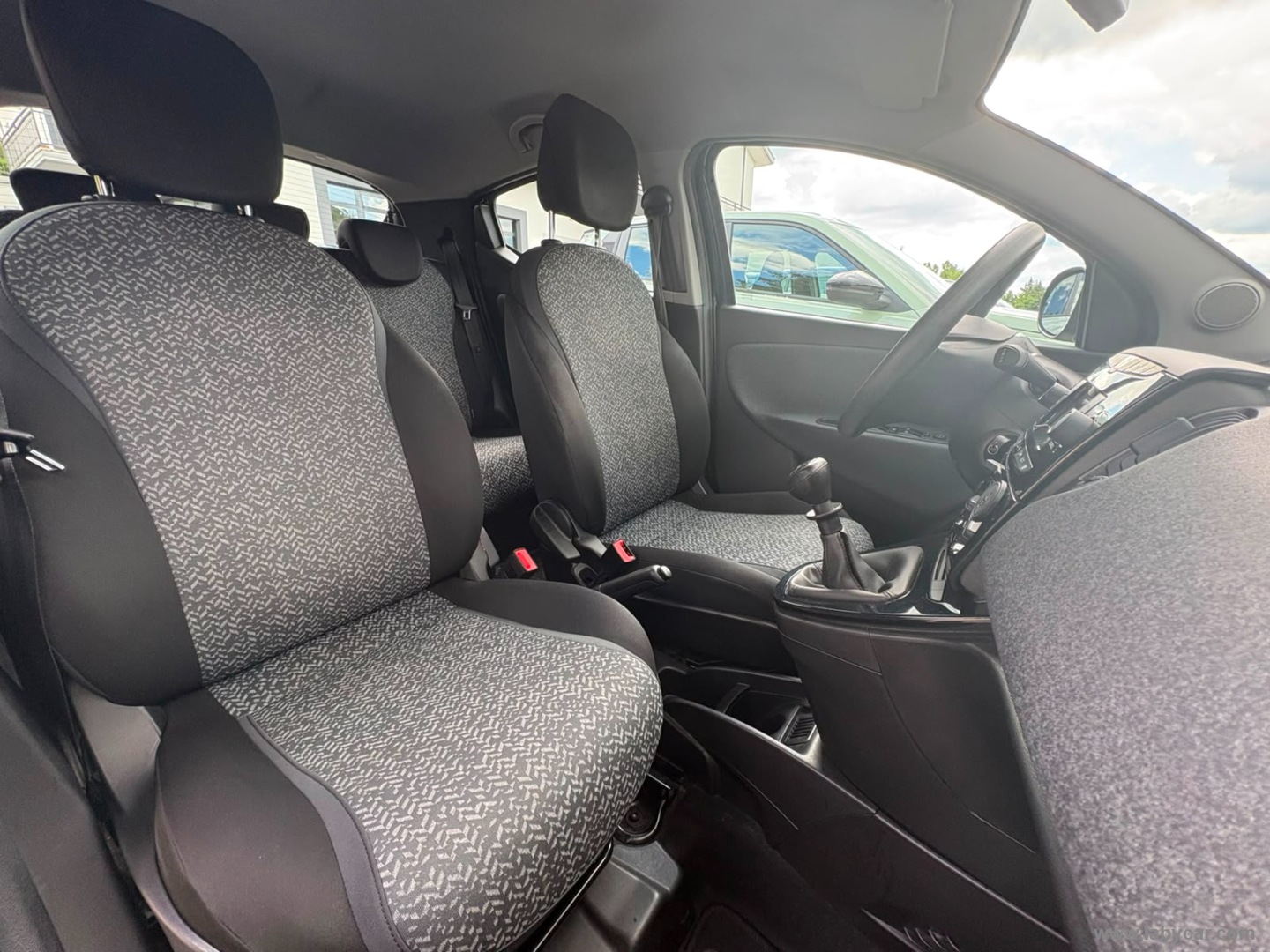 Ypsilon 1.2 69 CV 5p. GPL Ecochic Ele. - immagine 12