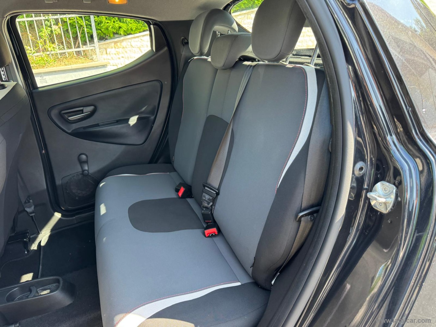 Lancia Ypsilon 1.3 MJT 95 CV 5p. S&S Elefantino - Immagine 12