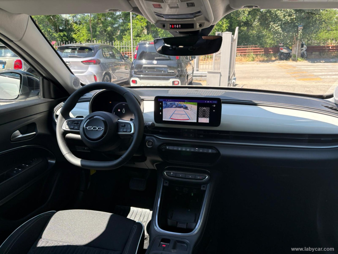 Fiat 600 Hybrid 145 CV DCT MHEV Icon - Immagine 12