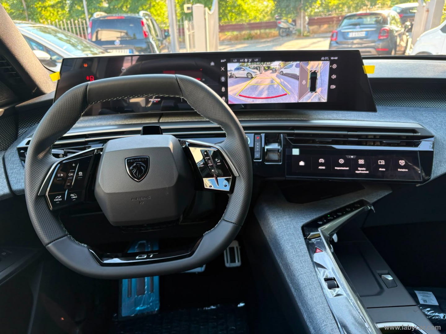 Peugeot 3008 Hybrid 145 e-DCS6 GT - Immagine 12
