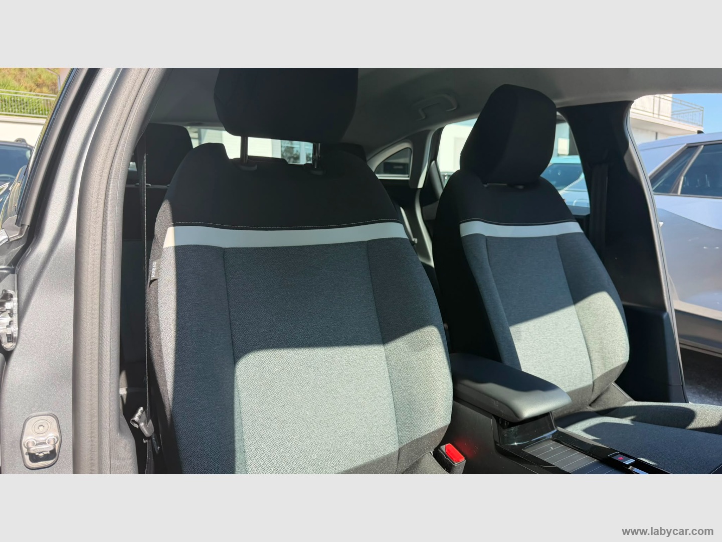 Citroën C4 Hybrid 110 e-DCS6 You - Immagine 12