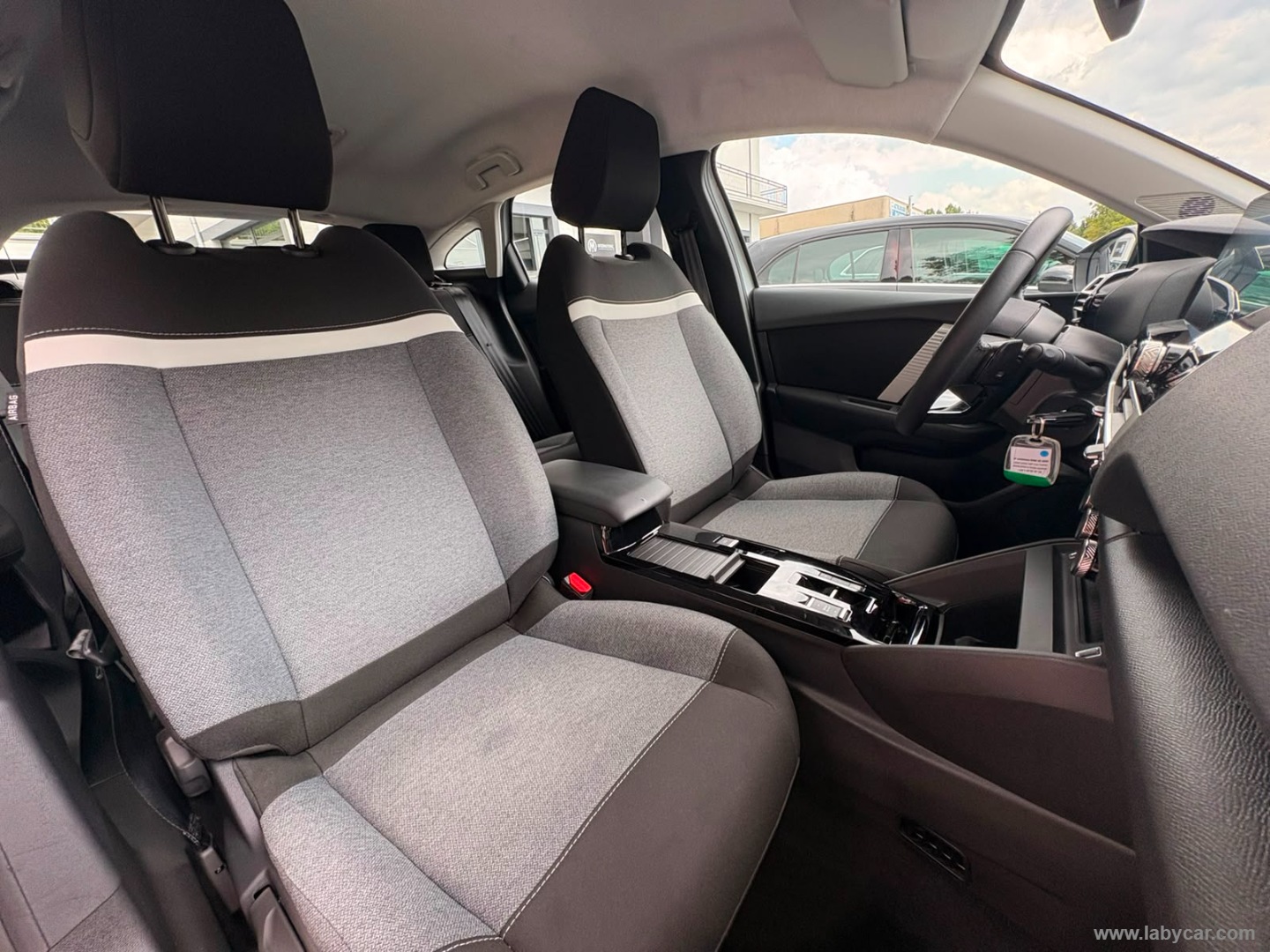 Citroën C4 Hybrid 110 e-DCS6 You - Immagine 12