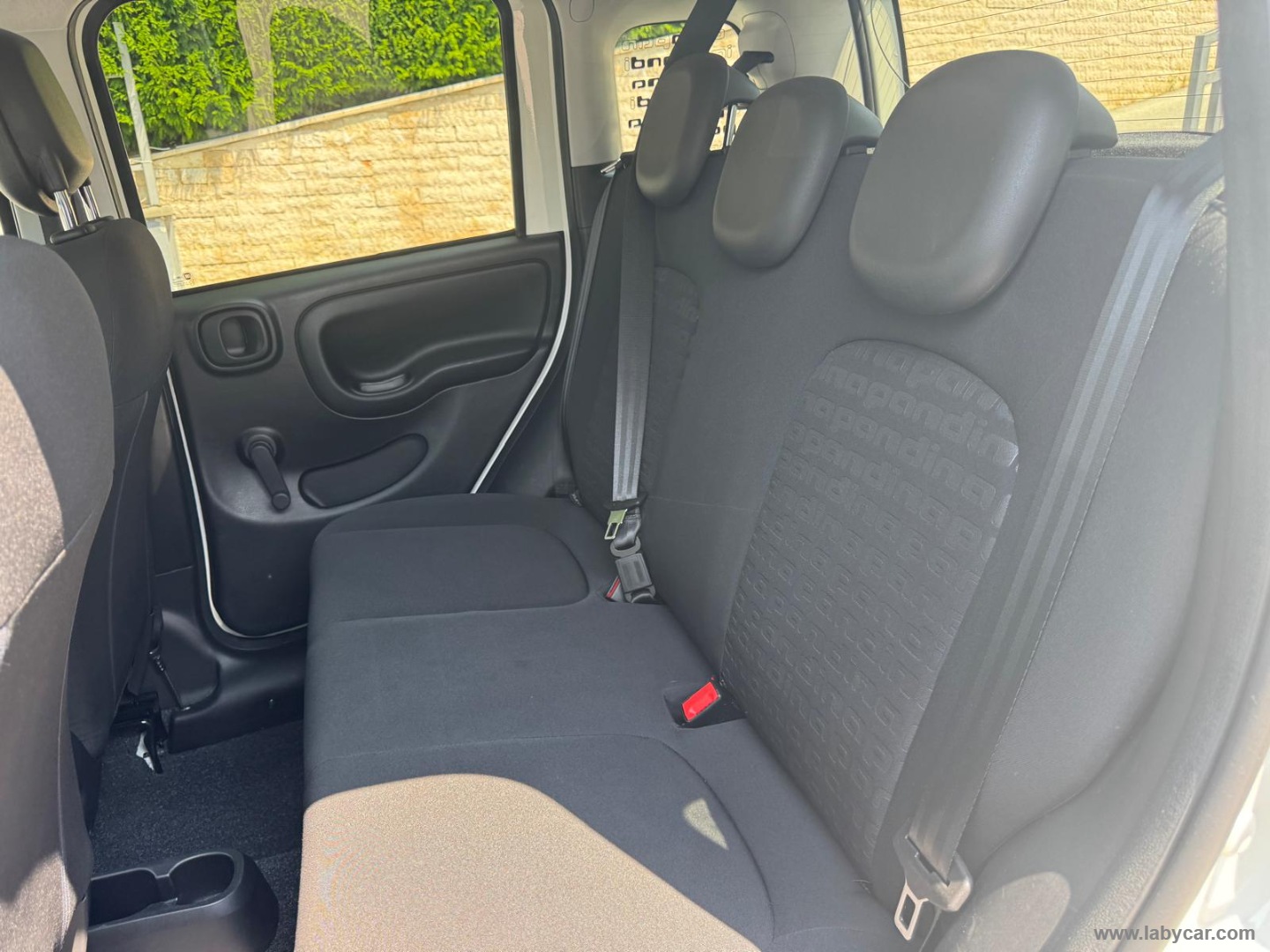 Fiat Panda 1.0 FireFly S&S Hybrid Pandina - Immagine 12