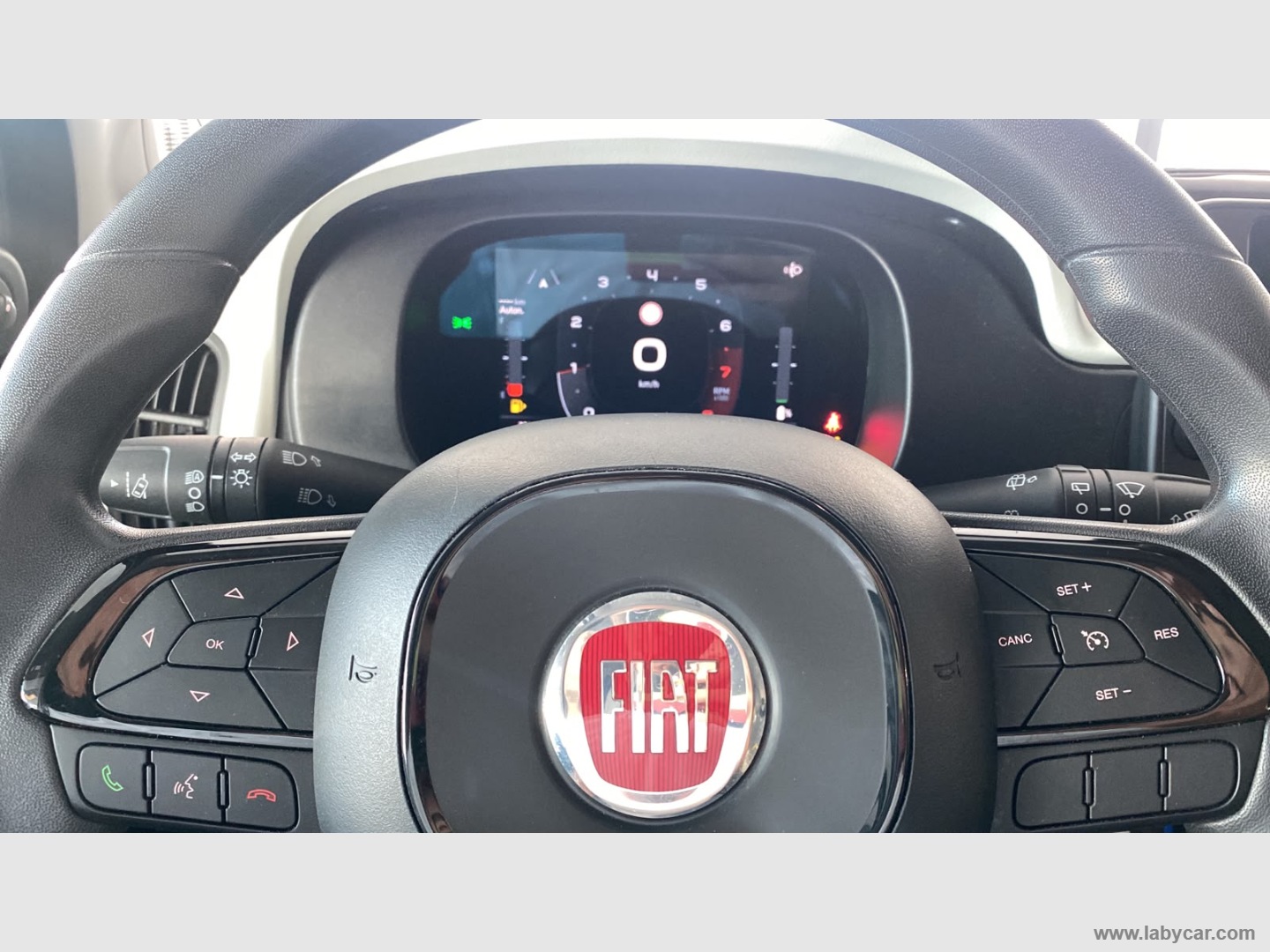 Fiat Panda 1.0 FireFly S&S Hybrid Pandina - Immagine 12