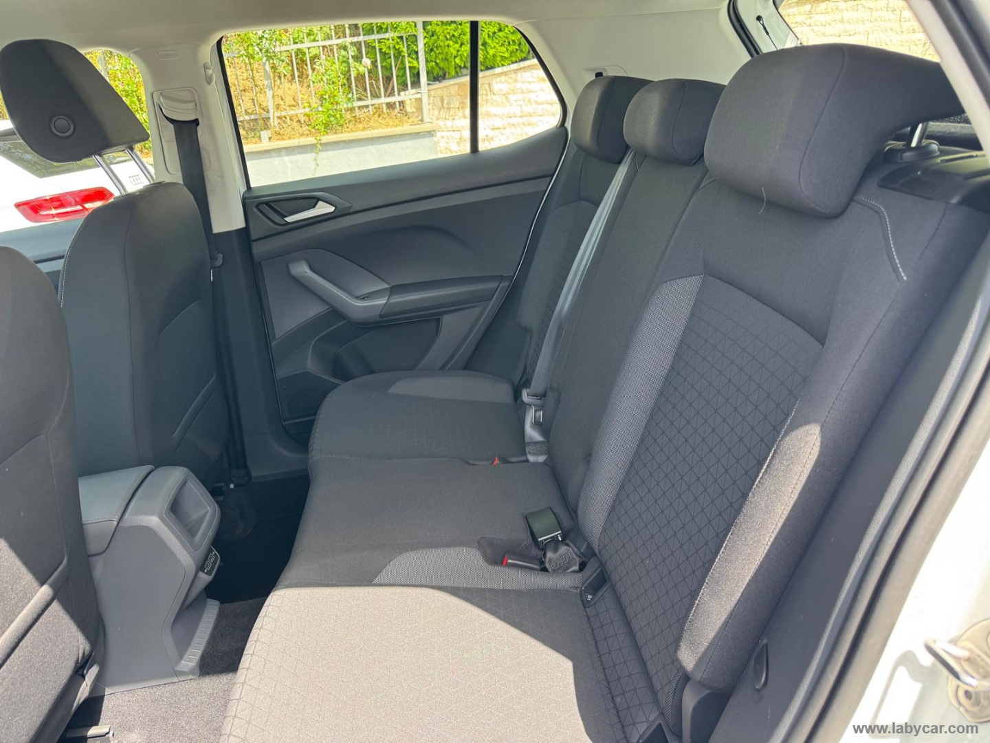 Volkswagen T-Cross 1.6 TDI Style BMT - Immagine 12
