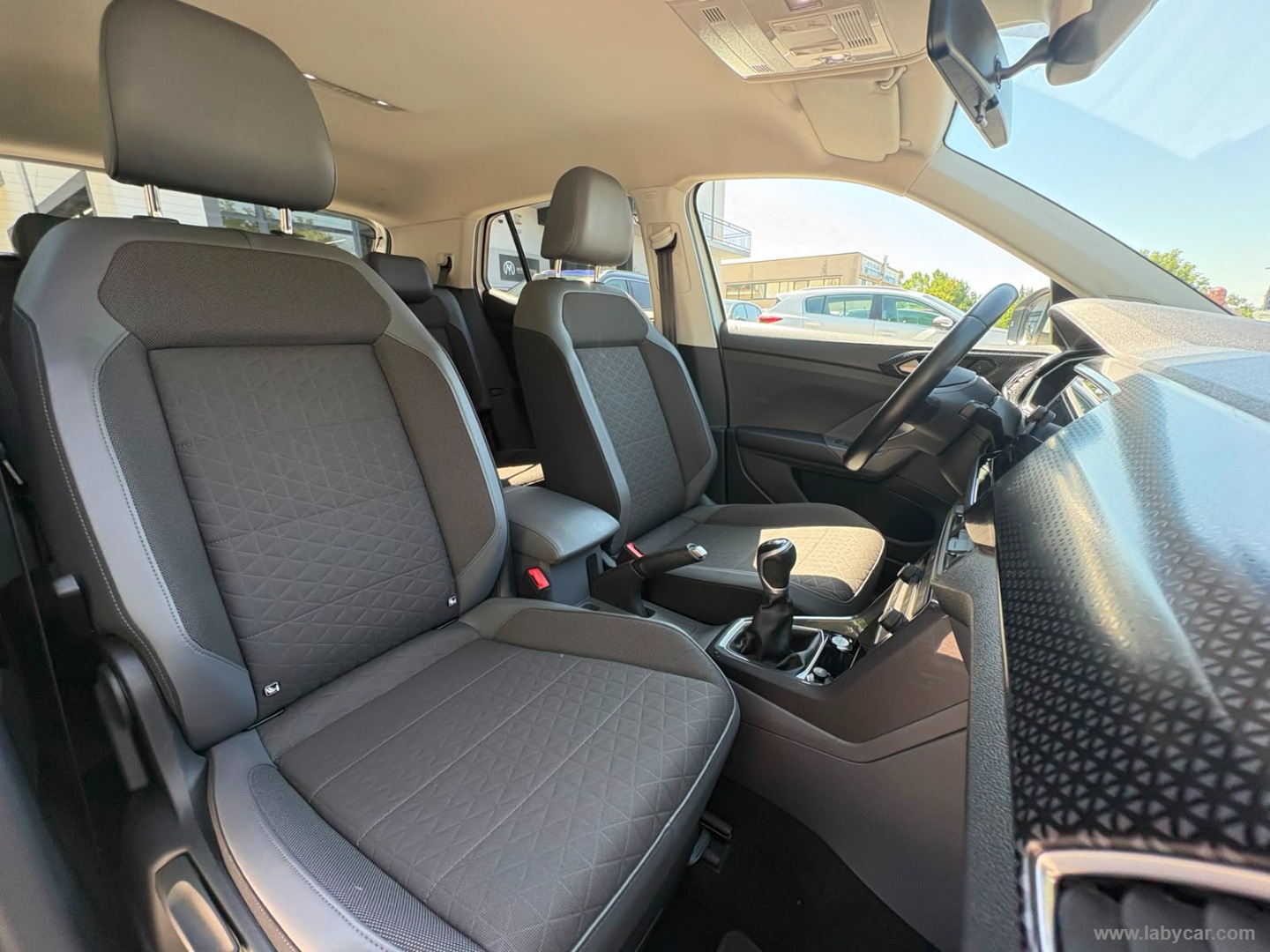 Volkswagen T-Cross 1.0 TSI 110 CV Advanced - Immagine 12