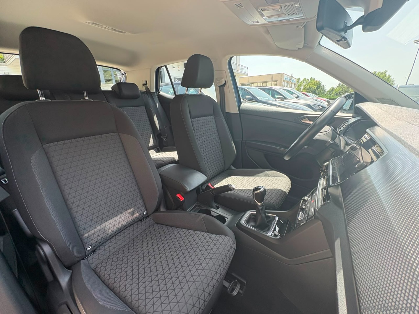 Volkswagen T-Cross 1.0 TSI 110 CV Style - Immagine 12