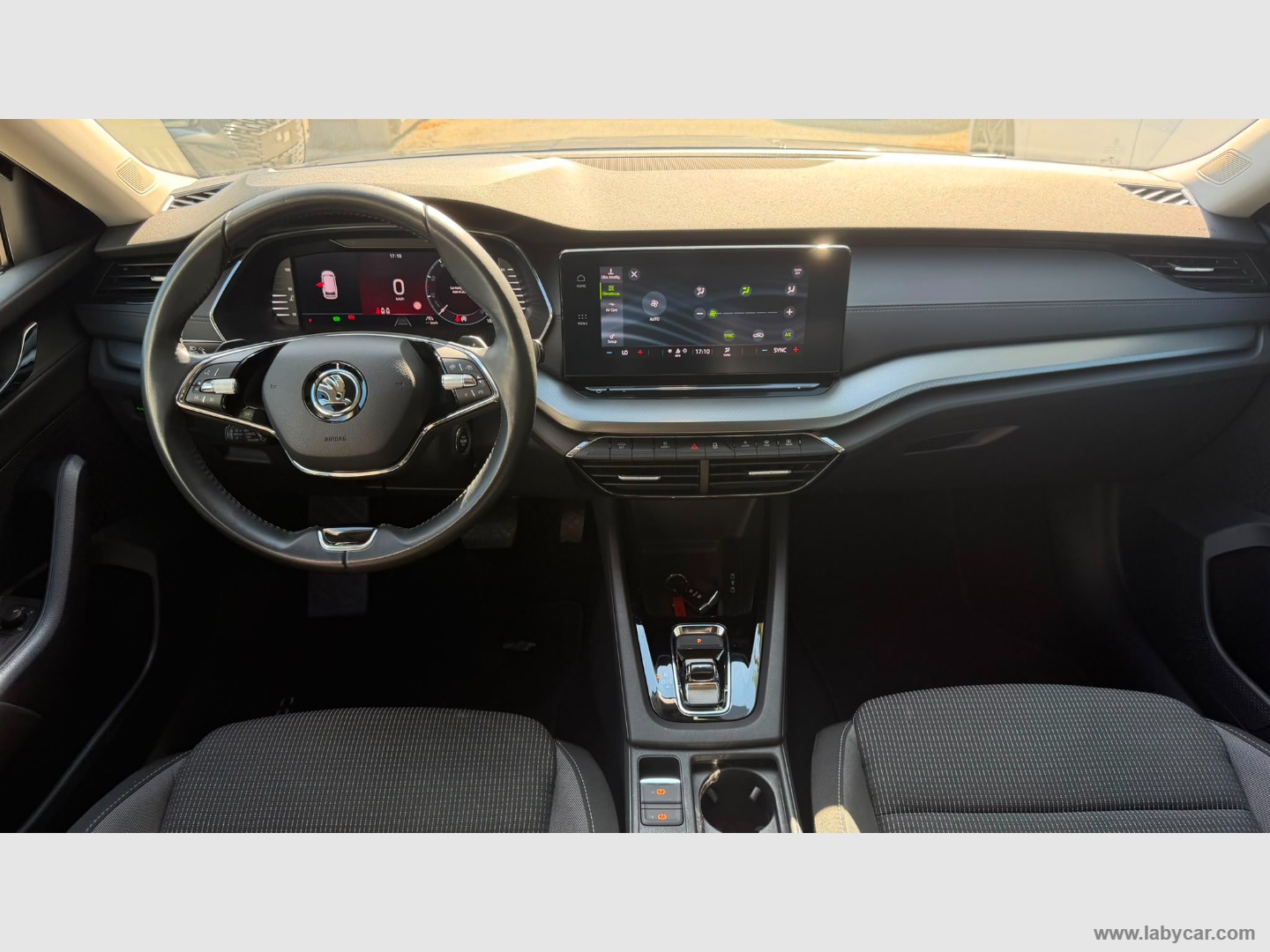 Skoda Octavia 2.0 TDI SCR 150CV DSG Wag. Style - Immagine 12