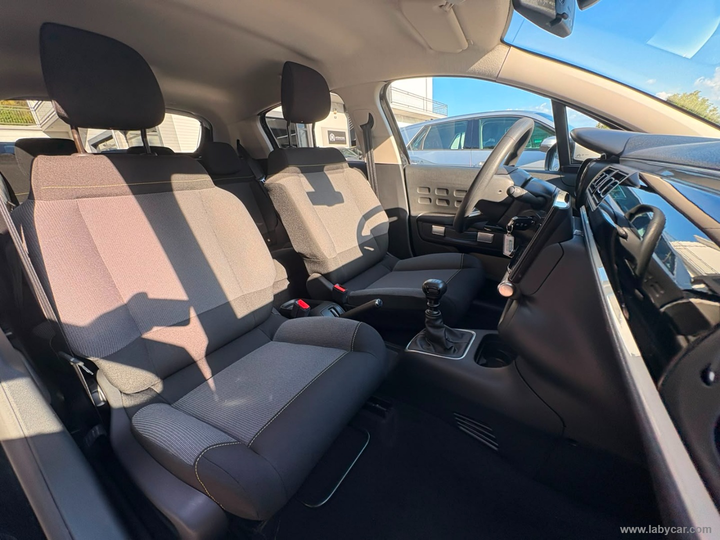 Citroën C3 PureTech 110 S&S Shine - Immagine 12