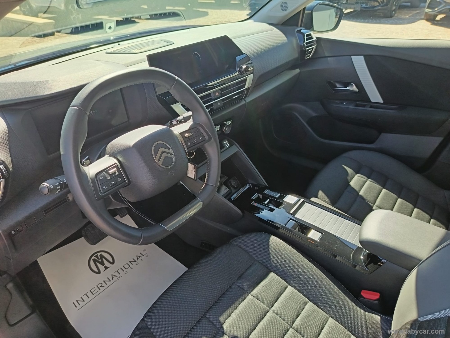 Citroën C4 Hybrid 145 e-DCS6 Plus - Immagine 12