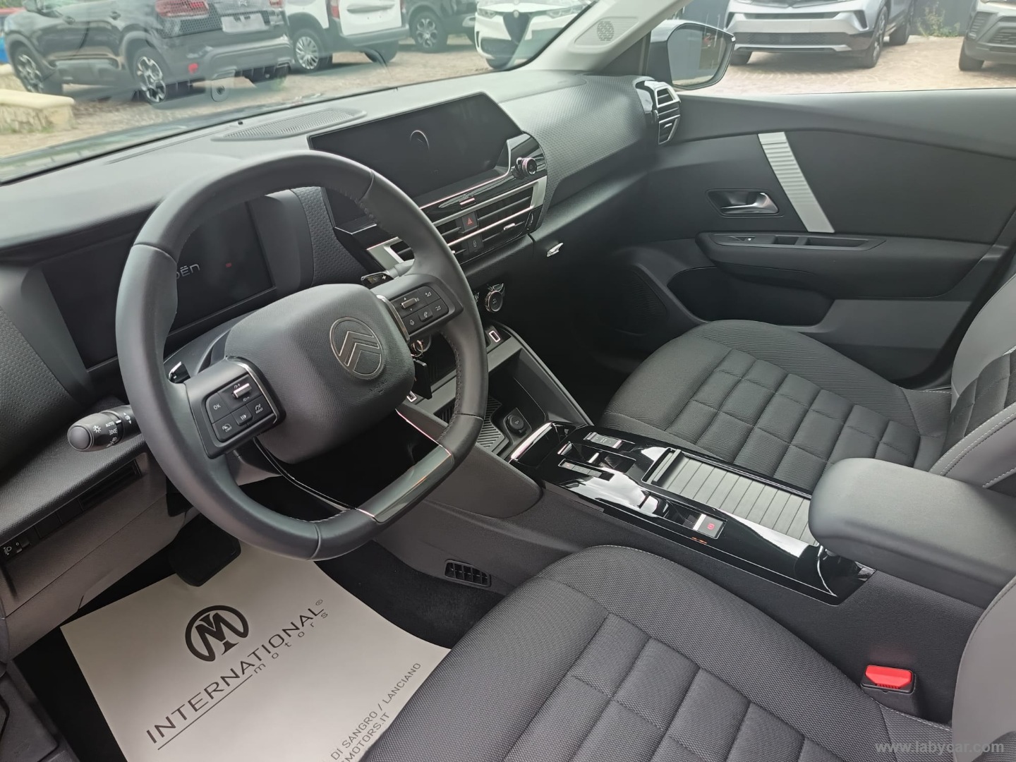 Citroën C4 Hybrid 145 e-DCS6 Plus - Immagine 12
