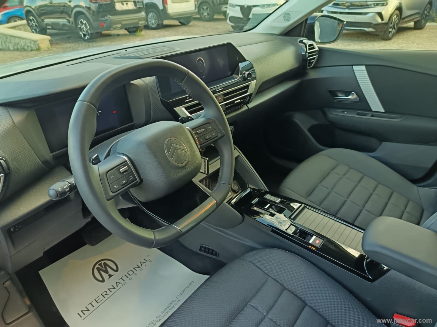 Citroën C4 Hybrid 145 e-DCS6 Plus - Immagine 12