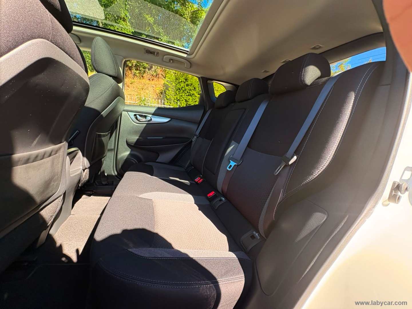 Nissan Qashqai 1.5 dCi N-Connecta - Immagine 12