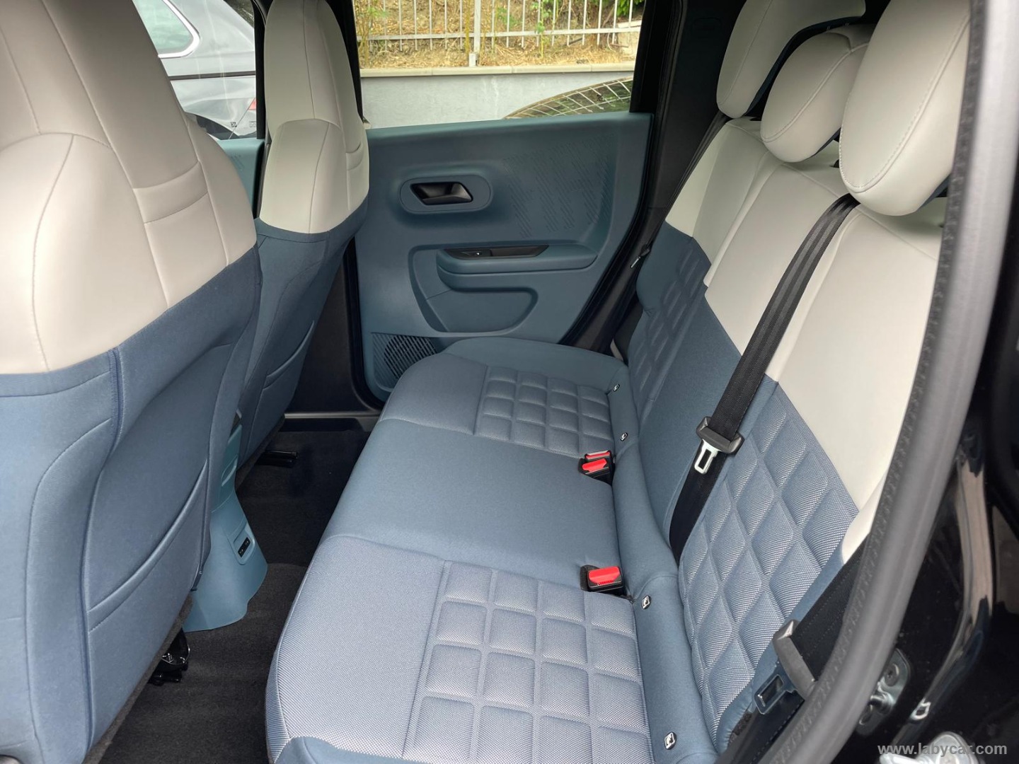 Fiat Grande Panda 1.2 Hybrid 110 S&S La Prima - Immagine 12
