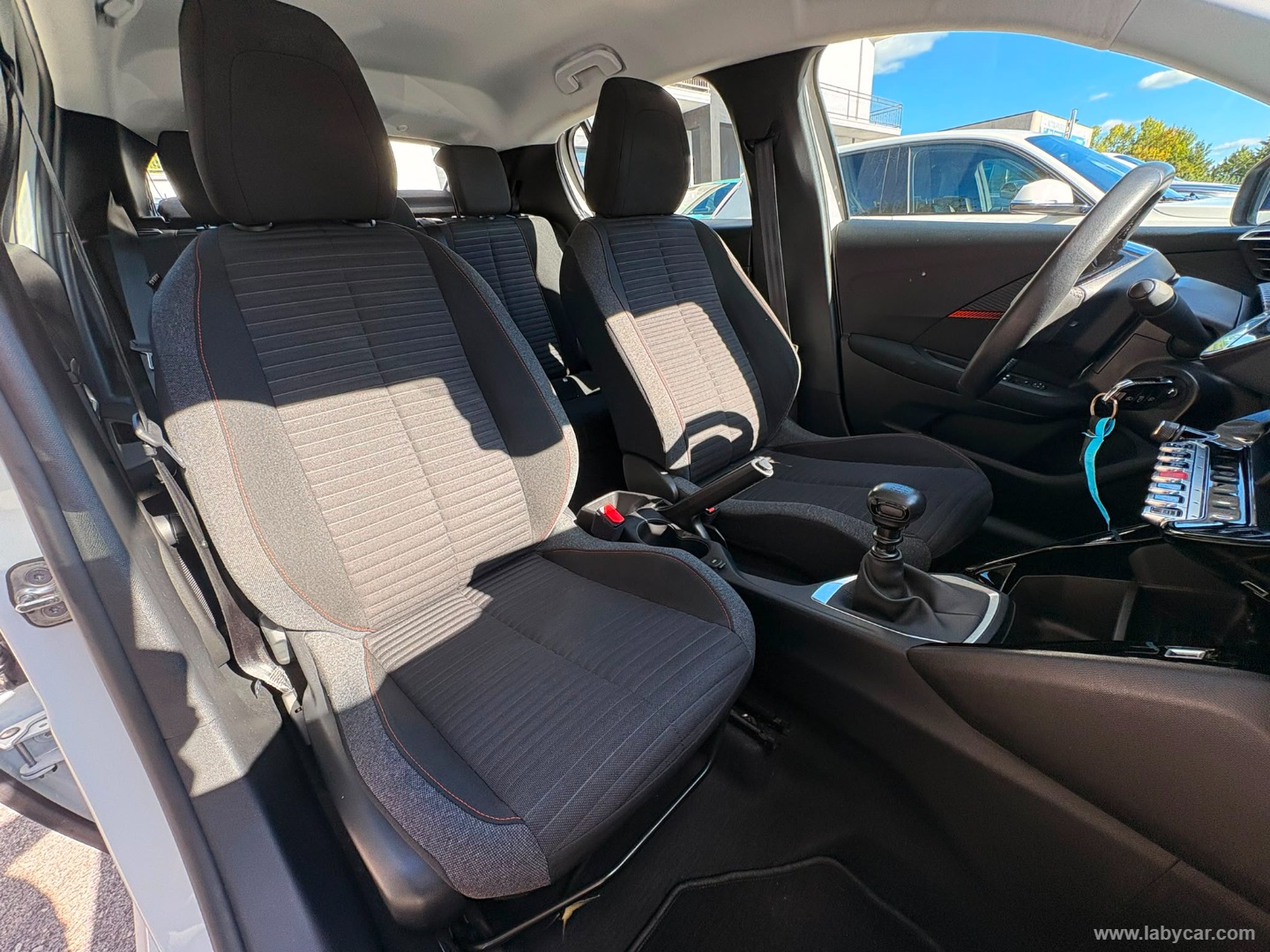 Peugeot 208 BlueHDi 100 S&S 5p. Active - Immagine 12