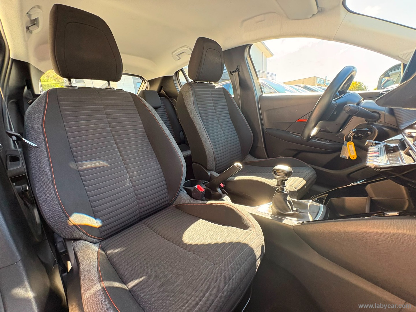 Peugeot 208 BlueHDi 100 S&S 5p. Active - Immagine 12