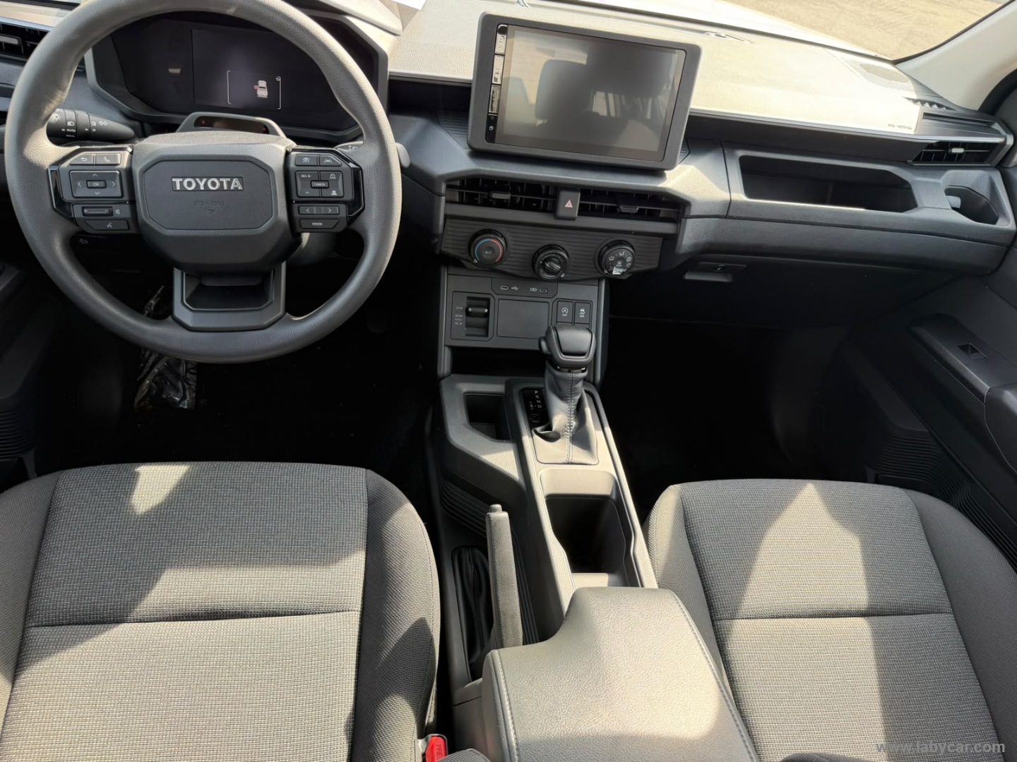 Toyota Hilux 2.8 D-4D 48V A/T 4WD DC Hilux - Immagine 12