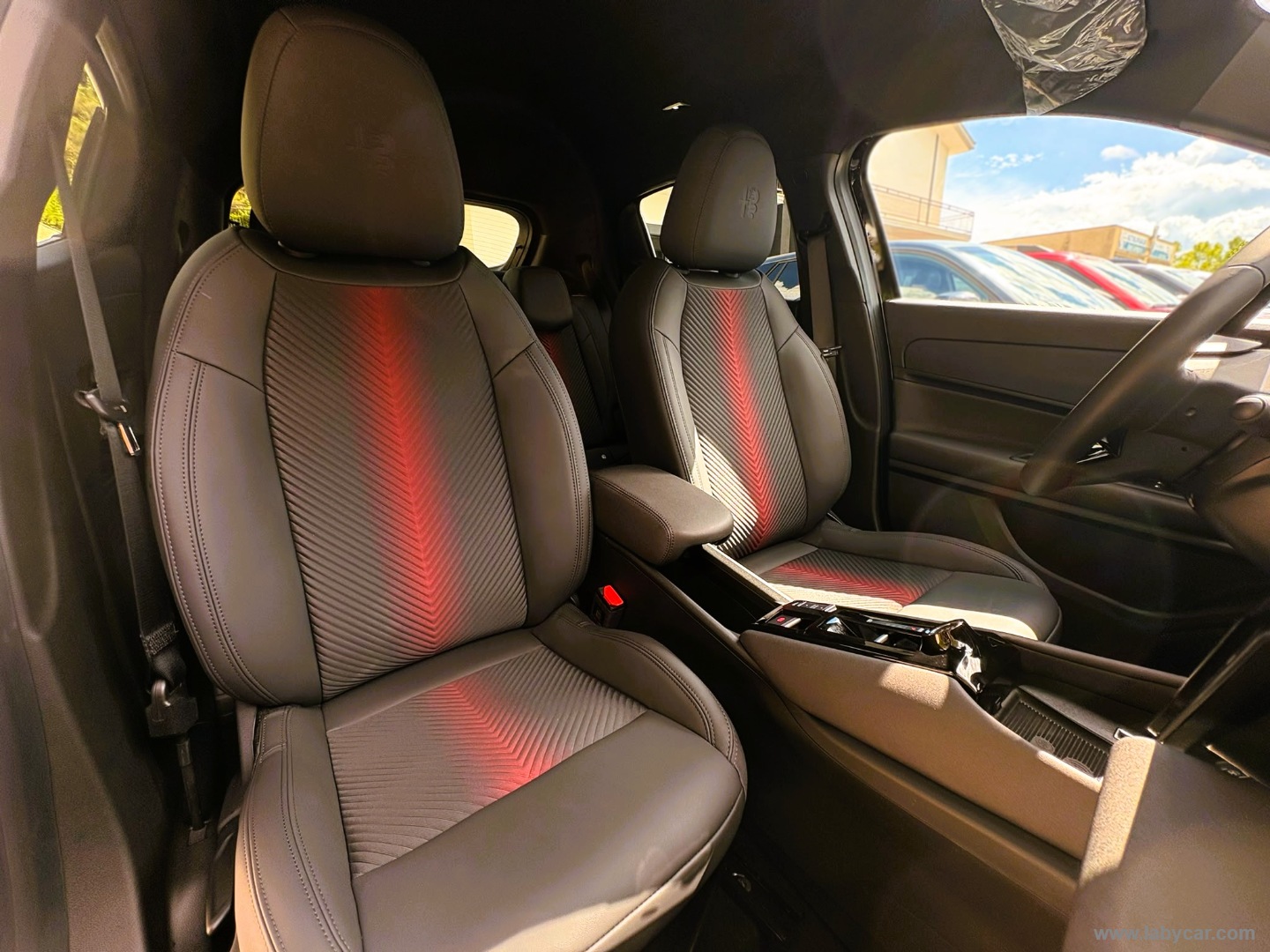 Alfa Romeo Junior 1.2 145 CV Hybrid eDCT6 Ti - Immagine 12