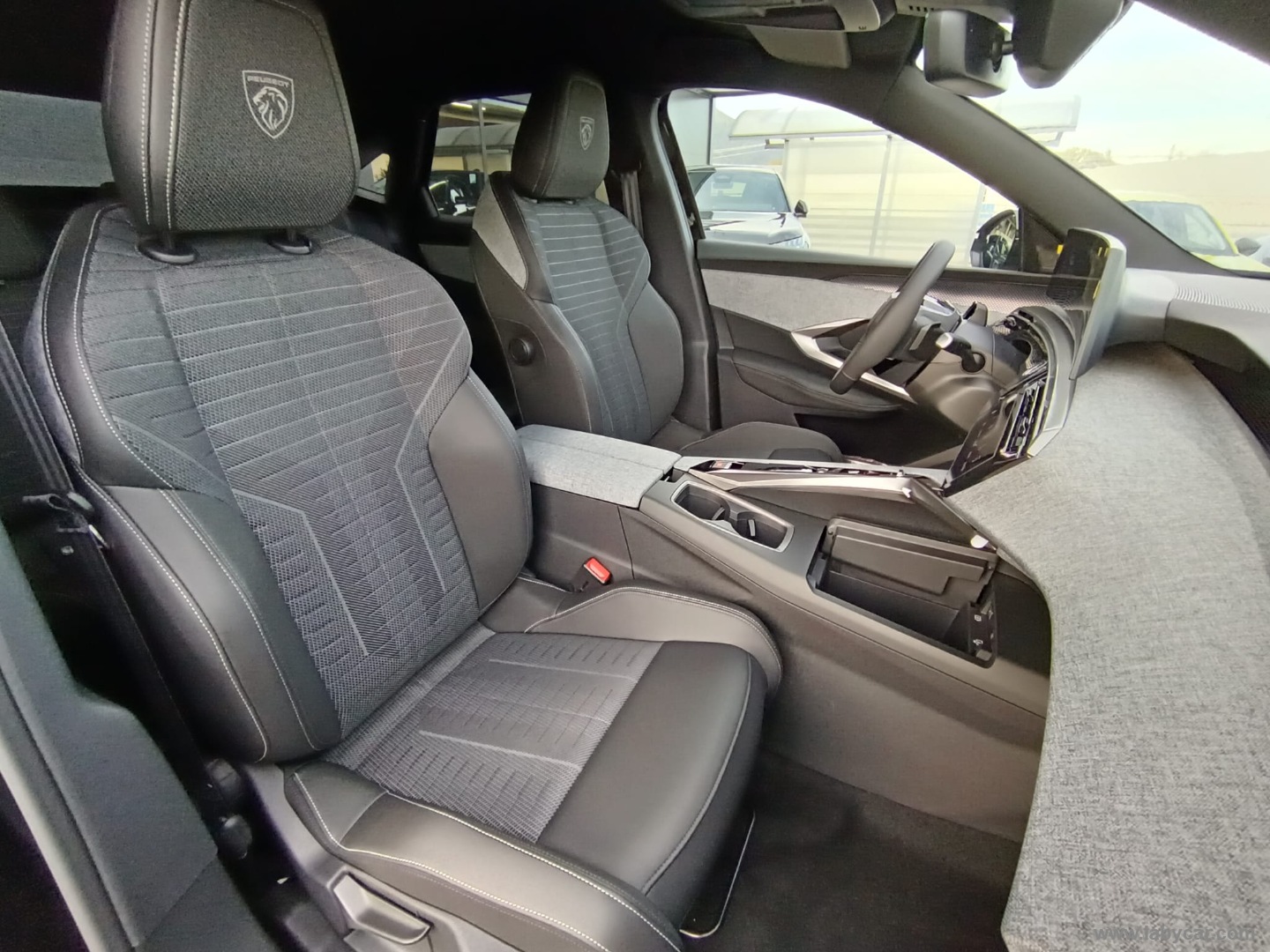 Peugeot 3008 Hybrid 145 e-DCS6 GT - Immagine 12