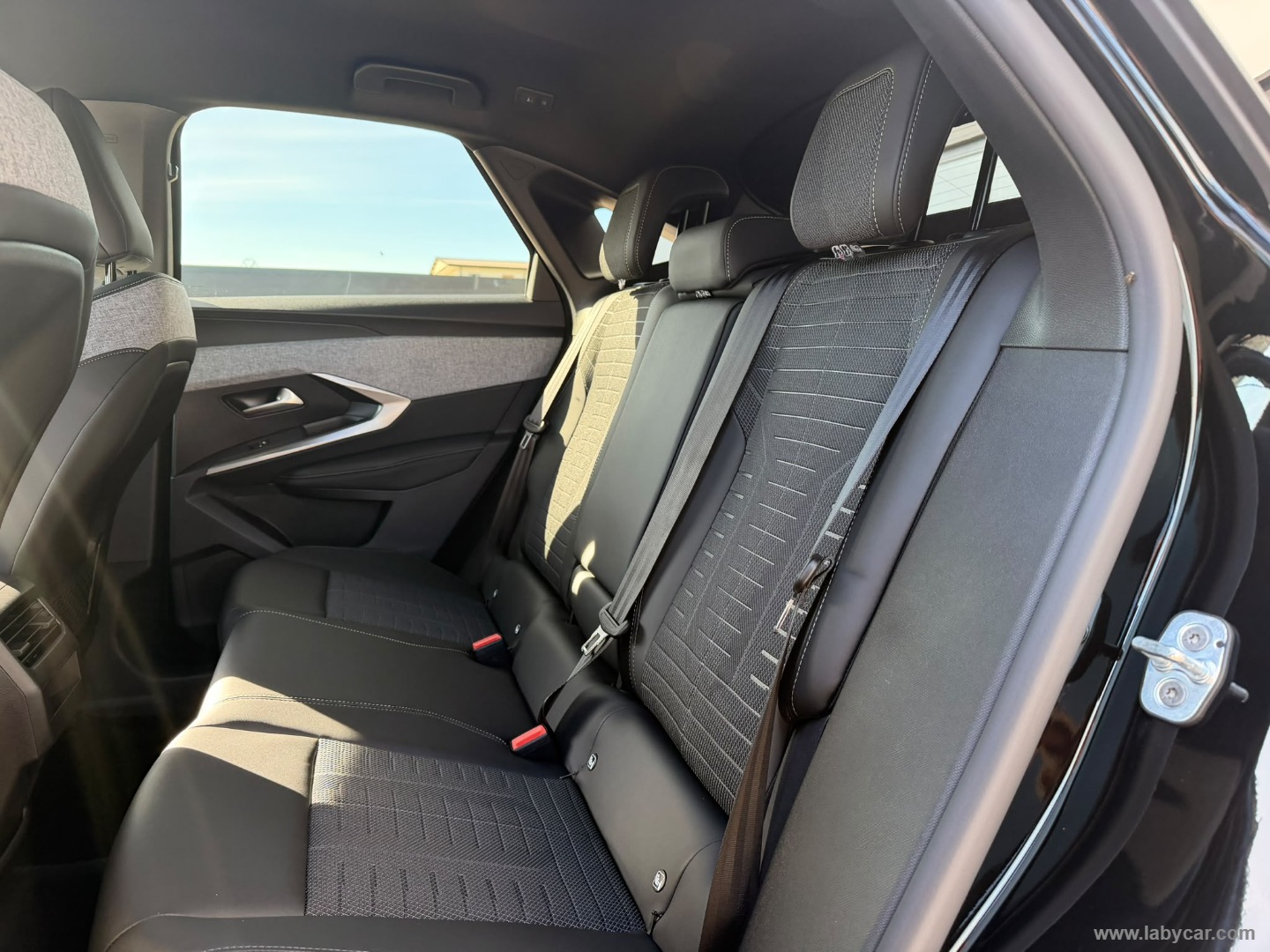 Peugeot 3008 Hybrid 145 e-DCS6 GT - Immagine 12