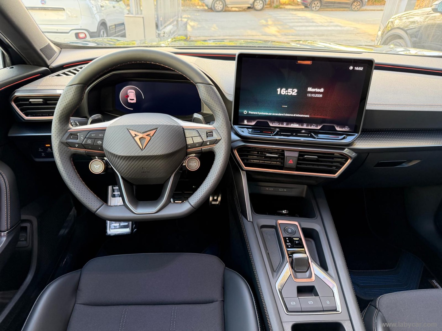 CUPRA Formentor 1.5 e-Hybrid DSG - Immagine 12