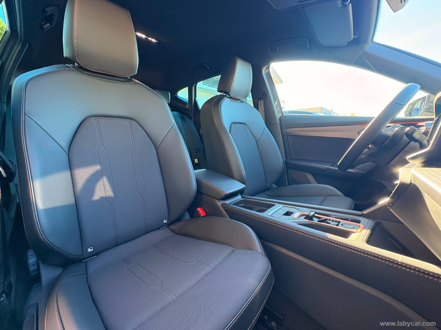 CUPRA Formentor 1.5 e-Hybrid DSG - Immagine 12